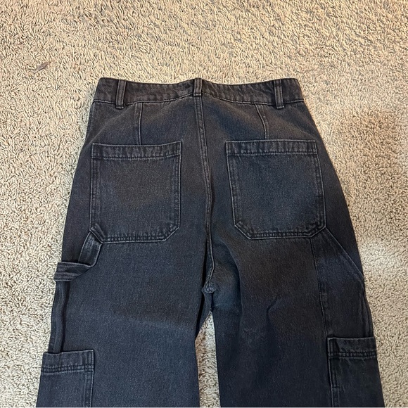 H&M Cutoff High Waisted Cargo Jeans - Picture 2 of 4